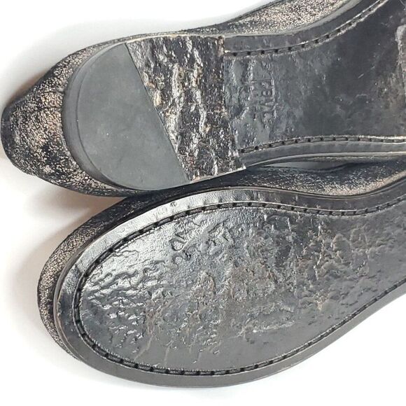 Frye Suede Carson Ballet Flats 7.5 Black Metallic Silver Tone Distressing - Picture 7 of 8